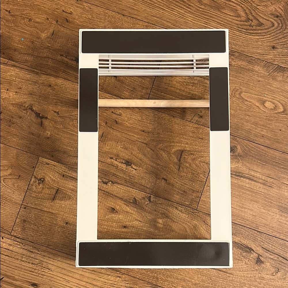 Magnetic Laundry Shelf - Picture 3 of 3